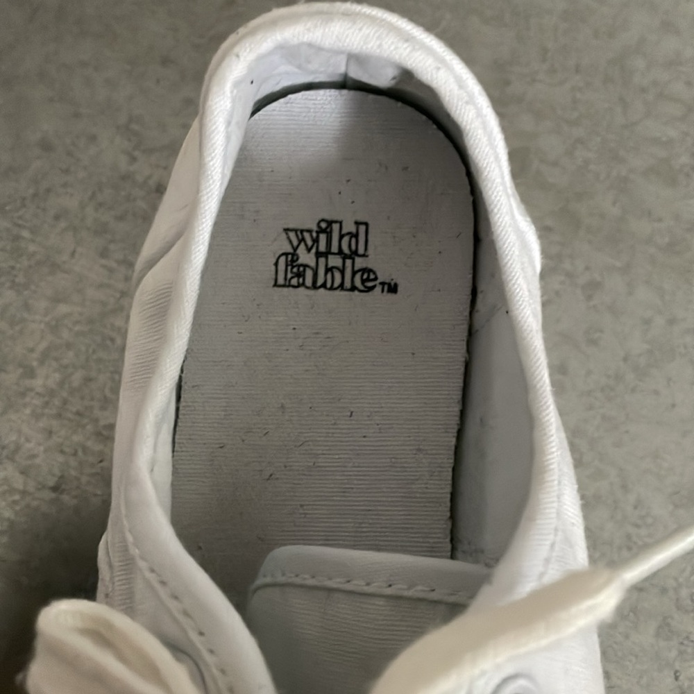 Wild Fable Women’s Canvas Sneakers - Picture 3 of 14